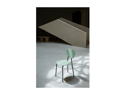Chaise style contemporain verte et pieds en métal noir - modèle Vertchez